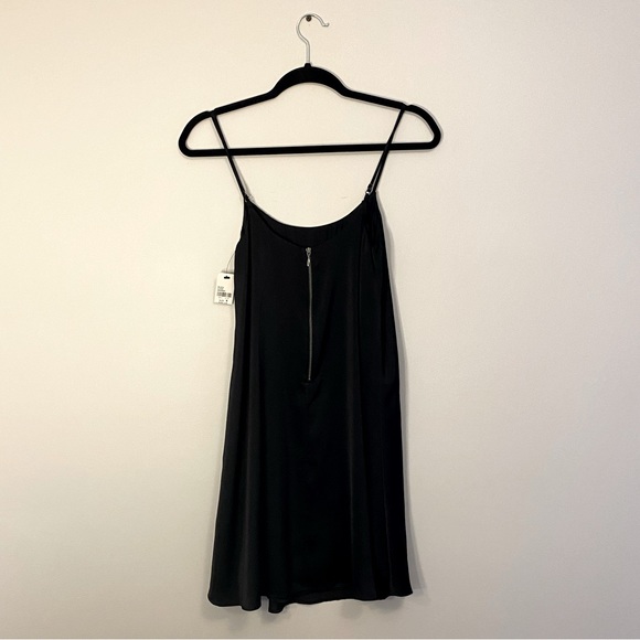 Little Black Dress🖤 - Picture 2 of 3